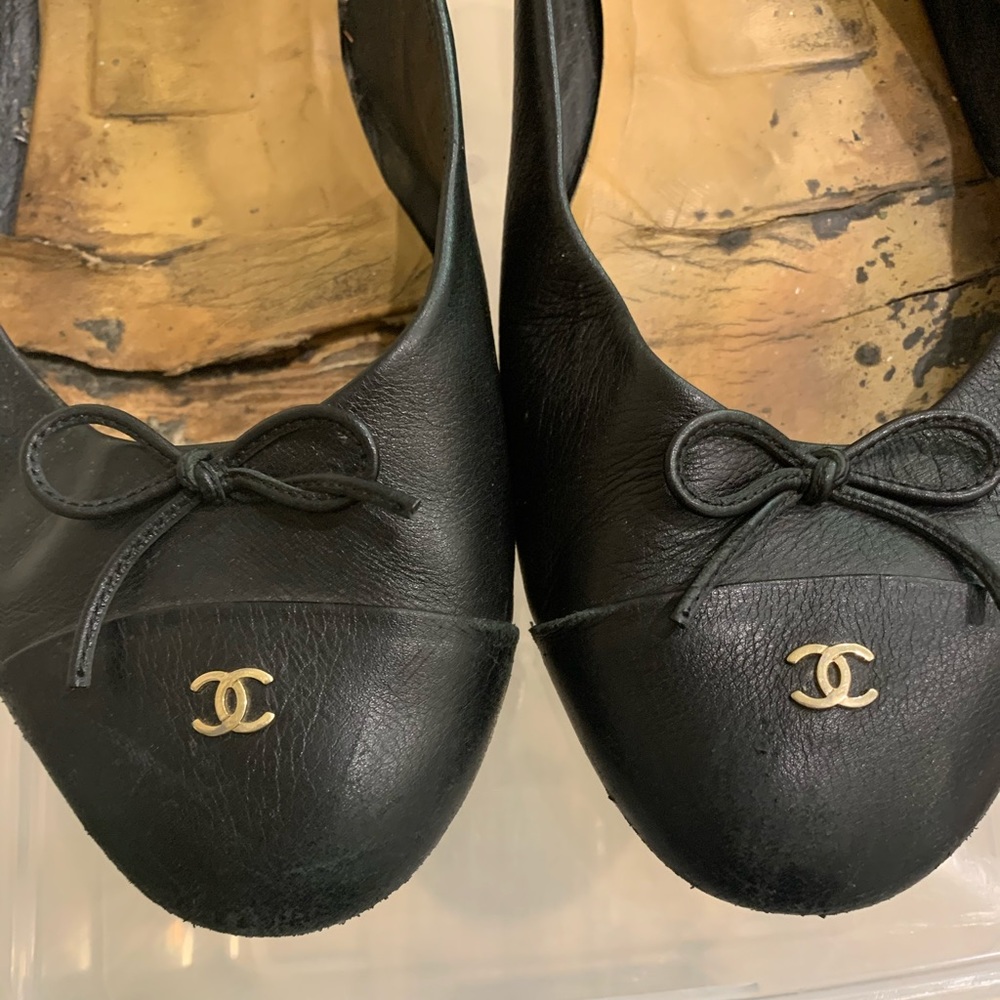 Authentic Chanel ballet flats Sz 41
